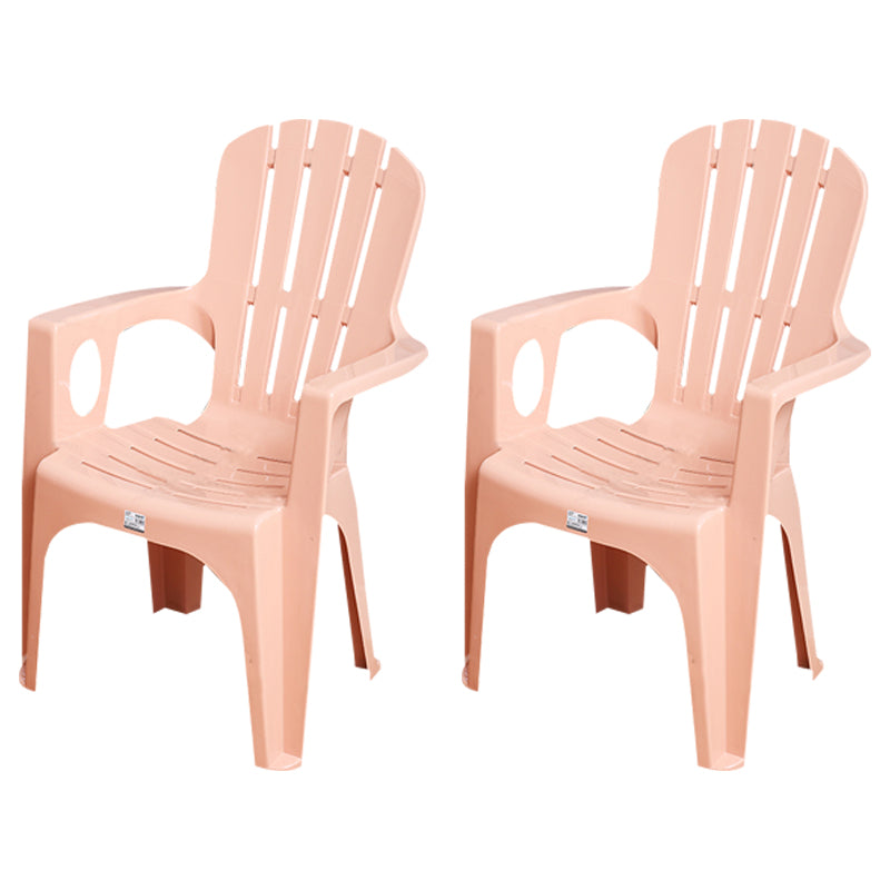 El estilo minimalista que cena el brazo preside la silla lateral apilable del listón plástico para el uso en el hogar