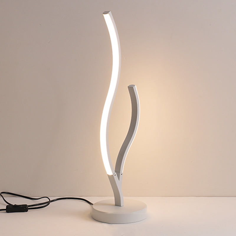 Lampade da tavolo lineari lampade da tavolo da notte in metallo contemporaneo con tonalità acrilica per sala da studio