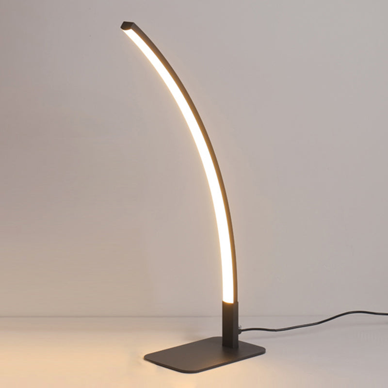 Lampade da tavolo lineari lampade da tavolo da notte in metallo contemporaneo con tonalità acrilica per sala da studio