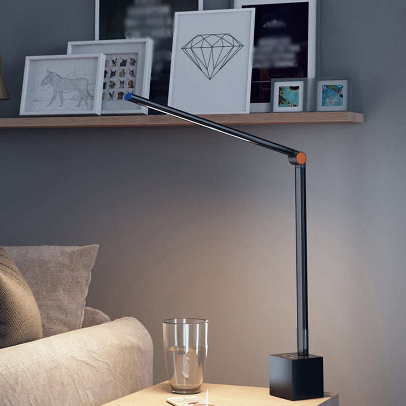 Lampada da tavolo da notte lineare stile moderno in metallo lampada da comodino singolo leggero in nero