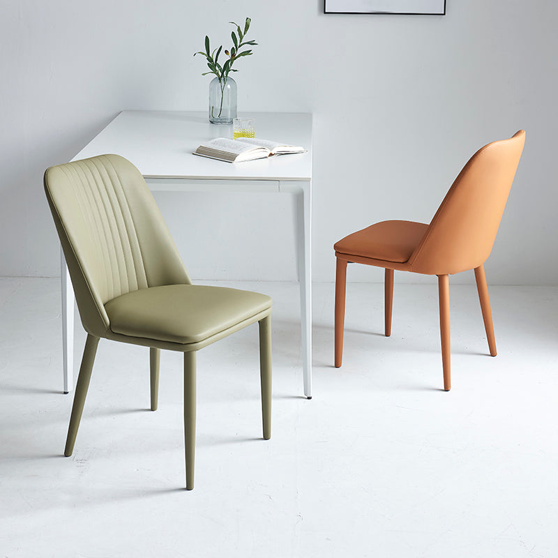 Silla lateral casera industrial Silla de comedor tapizada de metal con respaldo sólido
