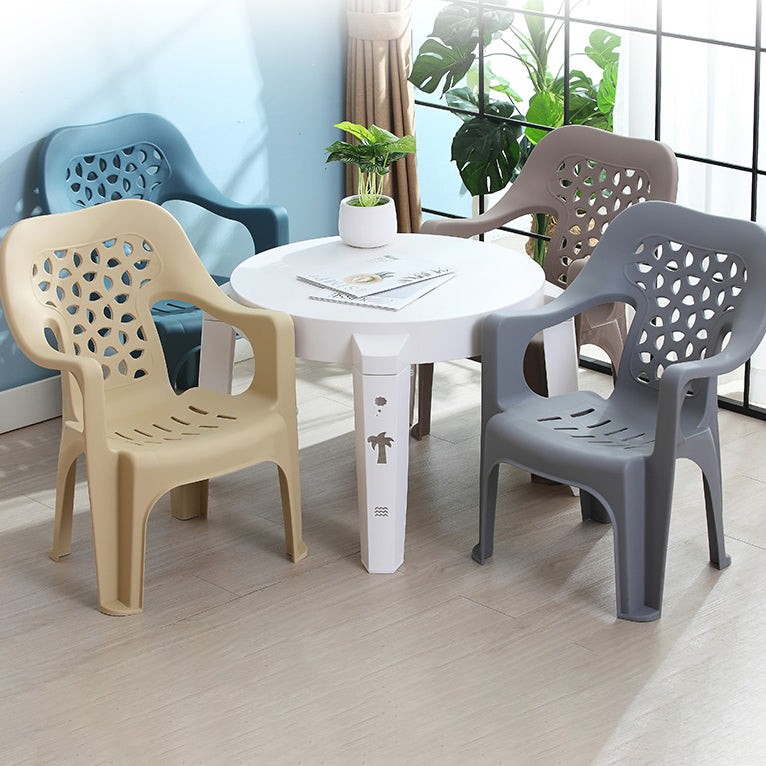 Chaise latérale de salle à manger de style moderne, chaise latérale de salle à manger à dossier ouvert en plastique avec bras