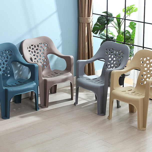 Chaise latérale de salle à manger de style moderne, chaise latérale de salle à manger à dossier ouvert en plastique avec bras