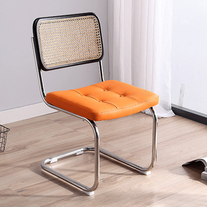 Silla de metal de estilo moderno Comedor Cocina Sillas laterales con respaldo abierto