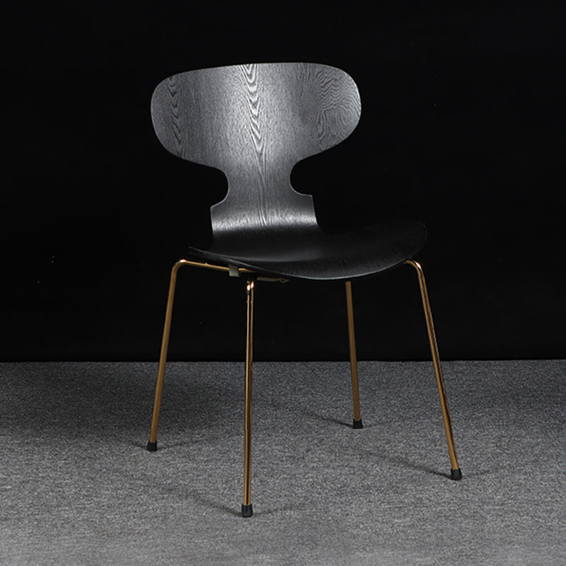 Silla de comedor de madera escandinava con respaldo de orejas y acabado mate (juego de 4)