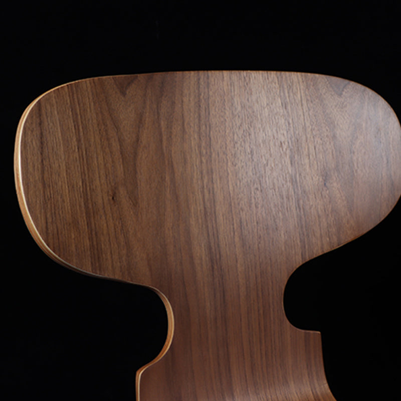 Silla de comedor de madera escandinava con respaldo de orejas y acabado mate (juego de 4)