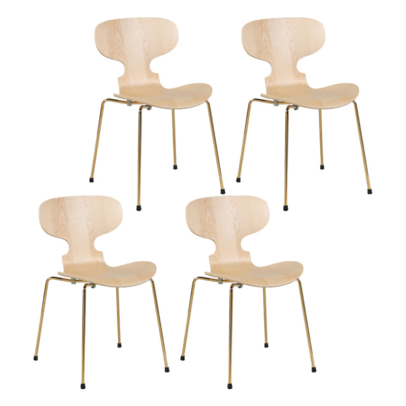 Silla de comedor de madera escandinava con respaldo de orejas y acabado mate (juego de 4)