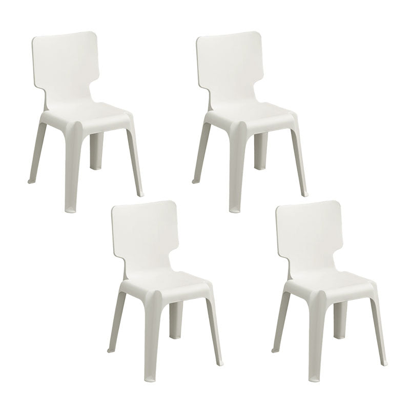 El plástico contemporáneo que cena el lado preside la silla apilable sin brazos de la parte posterior sólida