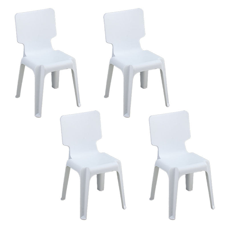 El plástico contemporáneo que cena el lado preside la silla apilable sin brazos de la parte posterior sólida