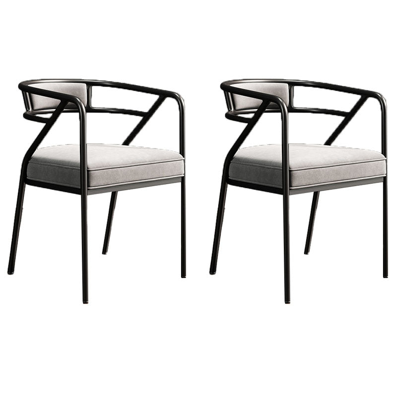 Chaise de salle à manger à dossier ouvert au fini mat avec accoudoirs en velours Industrial Home (Ensemble de 2)