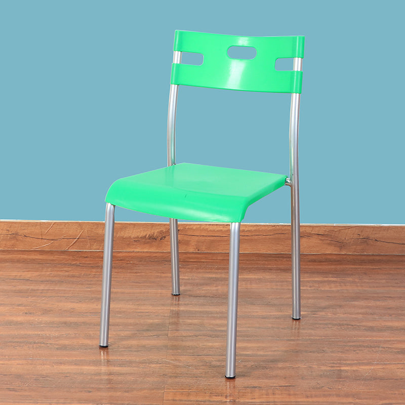 Chaise sans bras de salle à manger en plastique de style minimaliste, chaise latérale de salle à manger à dossier ouvert empilable