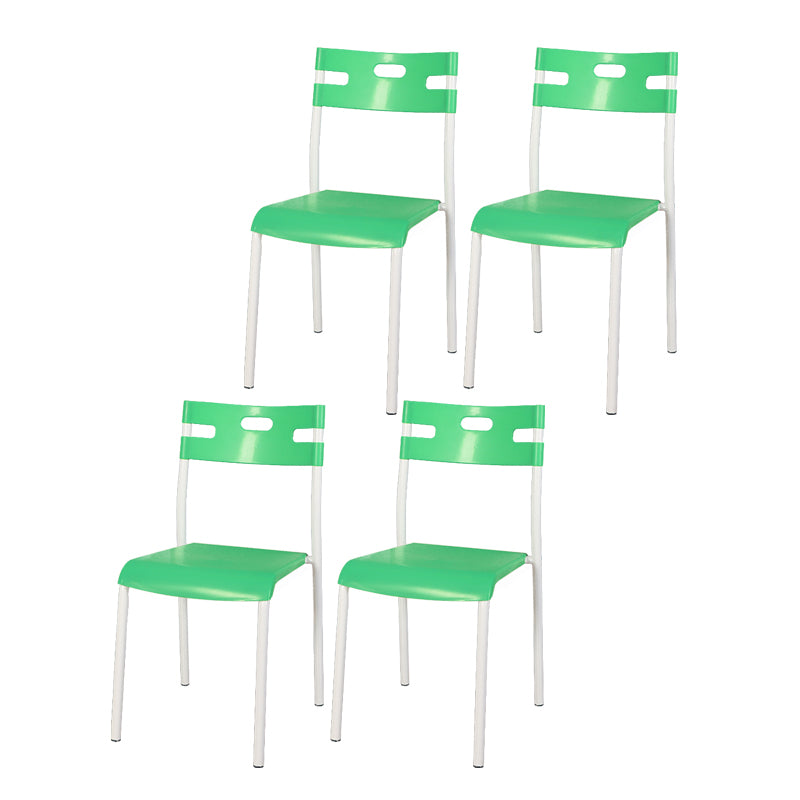 Plástico de estilo minimalista que cena la parte posterior abierta apilable de la silla sin brazos que cena la silla lateral