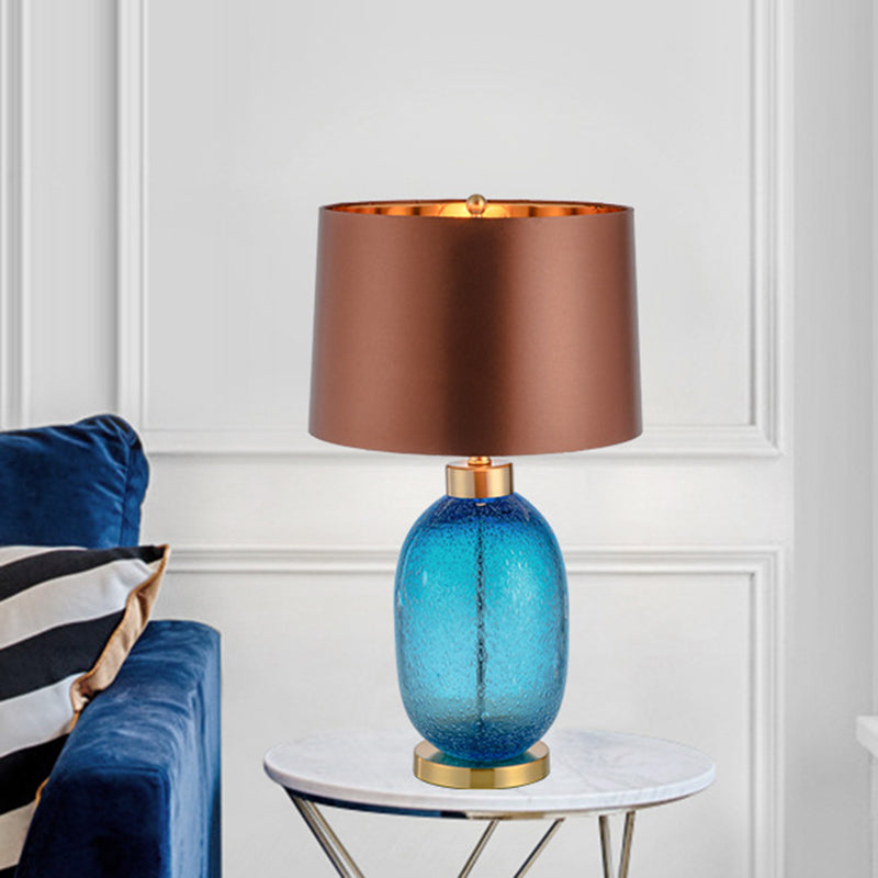 Lampada da lettura a 1 testa in tessuto modernista con lampada da lavoro a tamburo affusolato in marrone con base ovale in cristallo smaltato blu