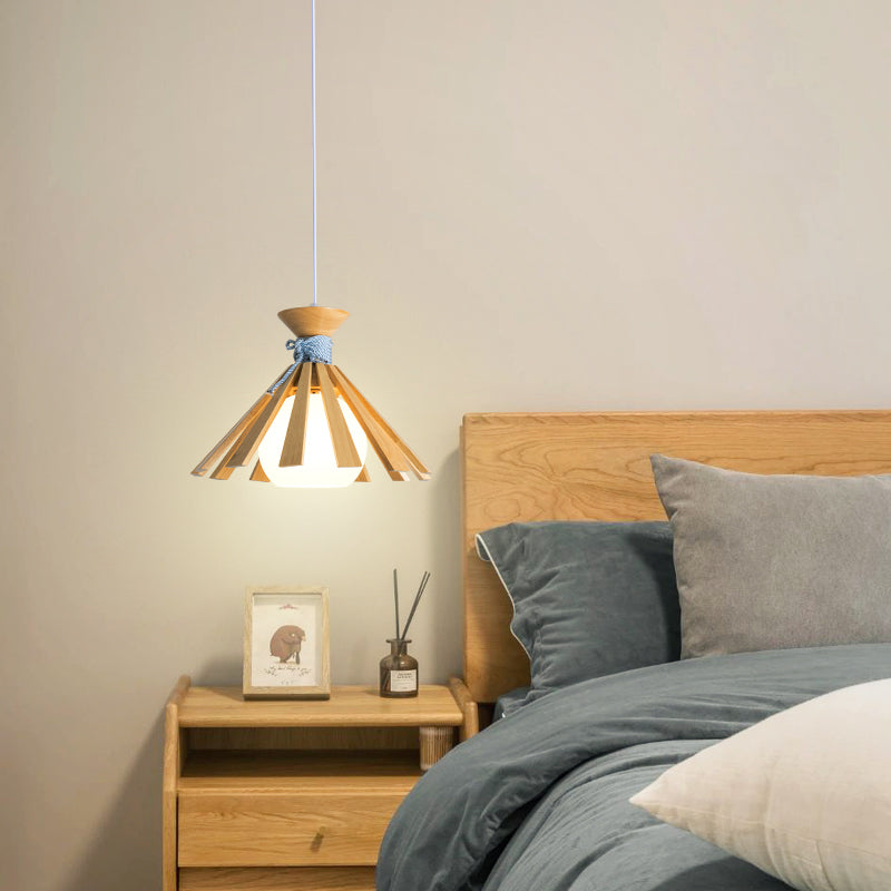 Minimaliste moderne à la lampe suspendue à la lampe en bois de bois avec une teinte en verre