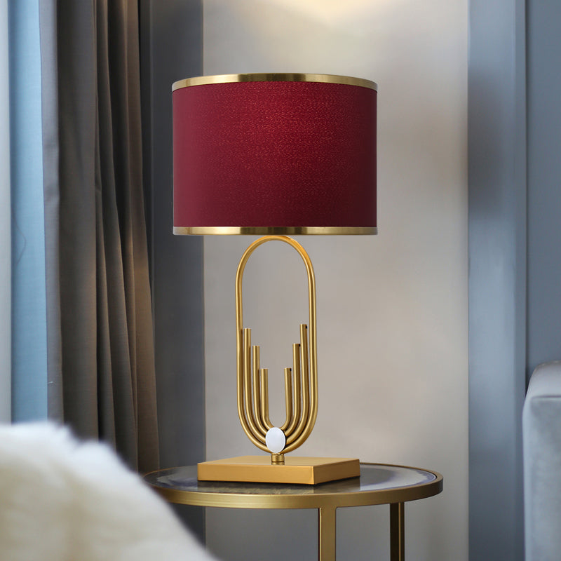 Lampada da tavolo per gli occhi postmoderna Lampada Minimalista Metal Night Stand Light per salotto