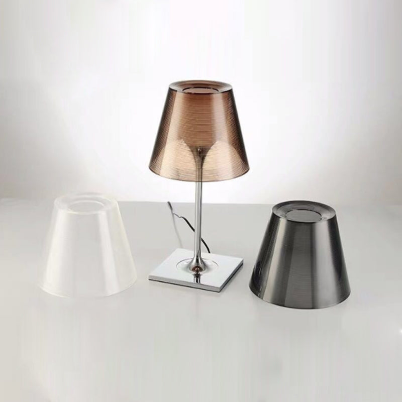 Noordse eenvoudige tafellamp moderne stijl glazen bureaulamp voor studeerkamer