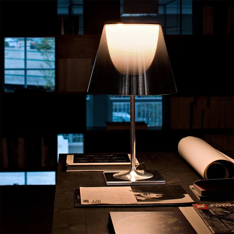 Noordse eenvoudige tafellamp moderne stijl glazen bureaulamp voor studeerkamer