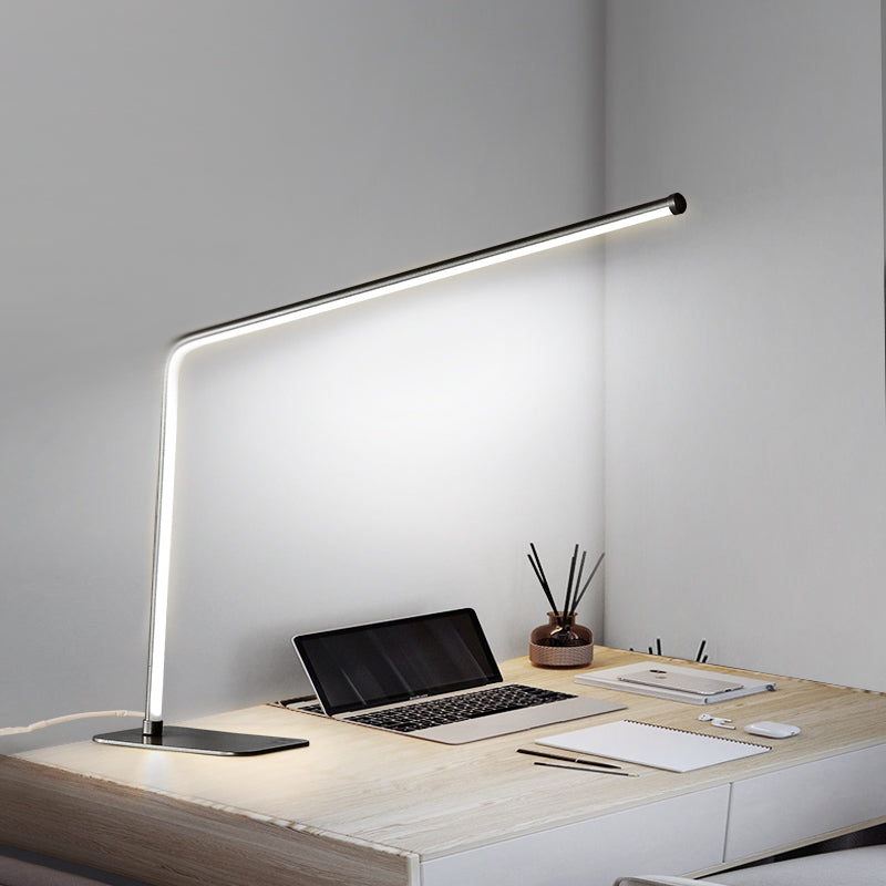 Noordse stijl LED -tafellamp moderne bureaulamp voor studieslaapkamer