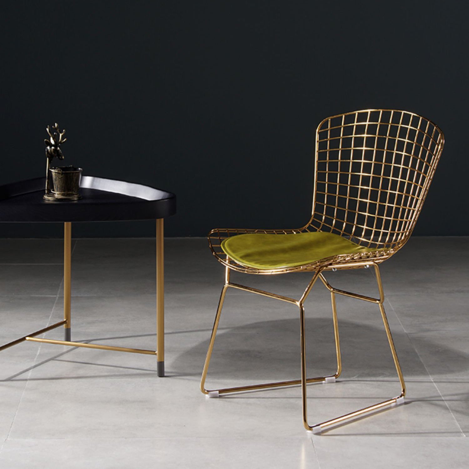 Chaise d'appoint de salle à manger en métal Glam, chaise rembourrée sans accoudoirs à dossier croisé pour salle à manger