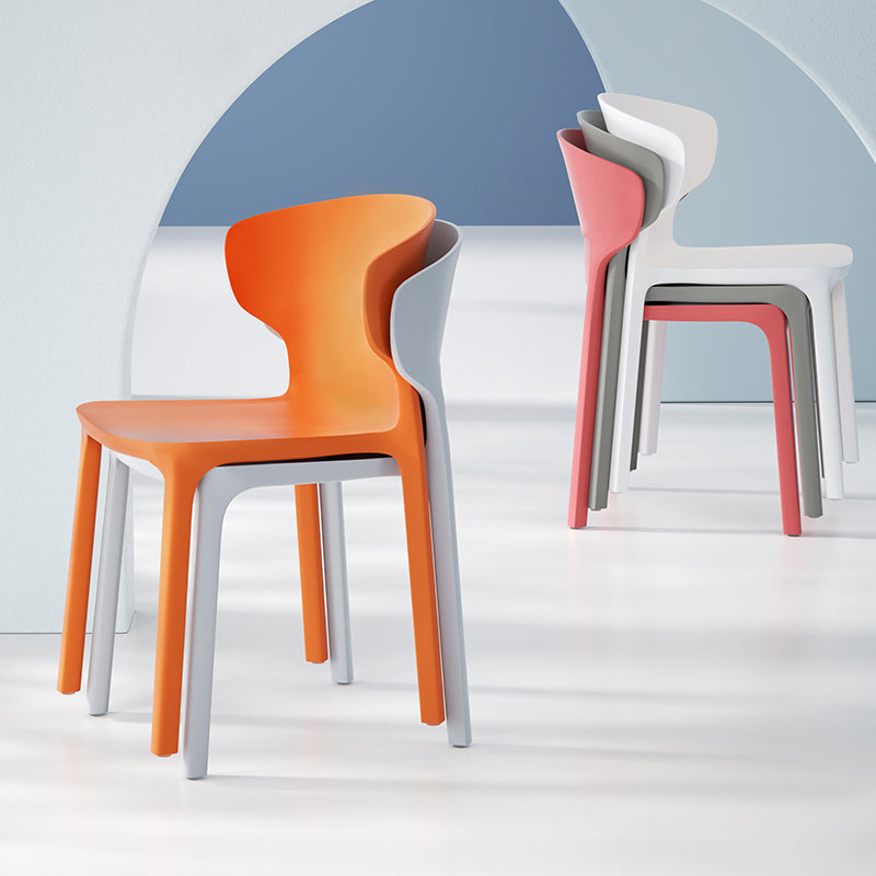 Sillas de comedor de plástico estilo escandinavo sin brazos Sillas con respaldo (juego de 4)