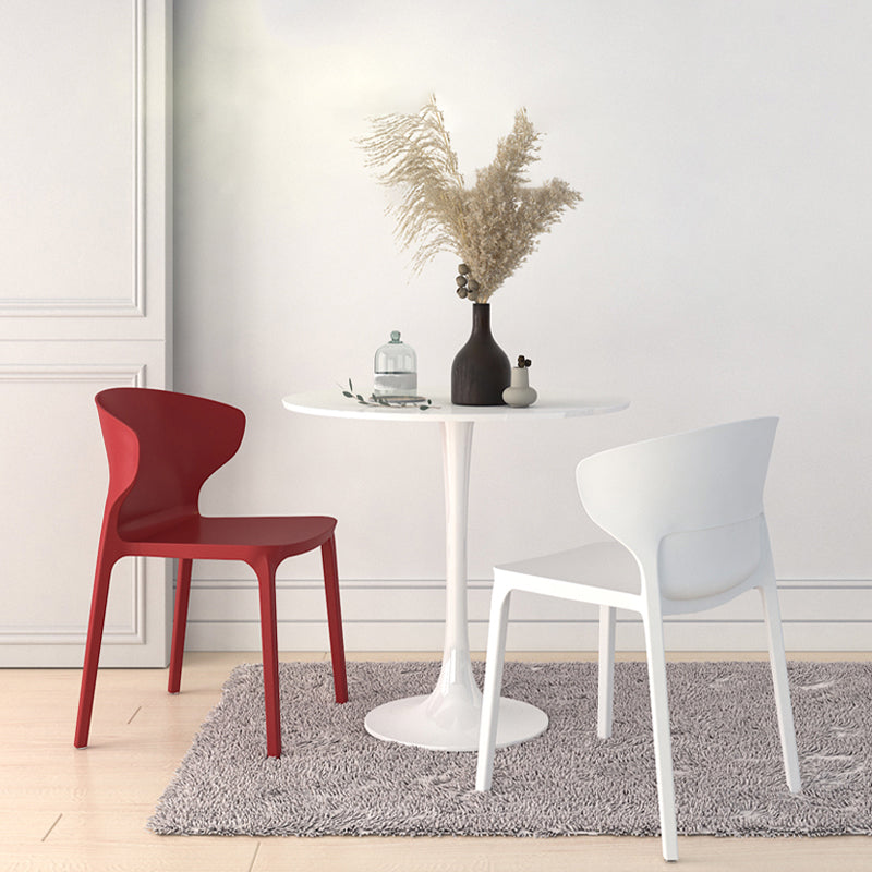 Sillas de comedor de plástico estilo escandinavo sin brazos Sillas con respaldo (juego de 4)