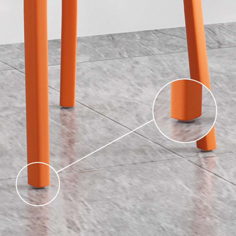 Sillas de comedor de plástico estilo escandinavo sin brazos Sillas con respaldo (juego de 4)