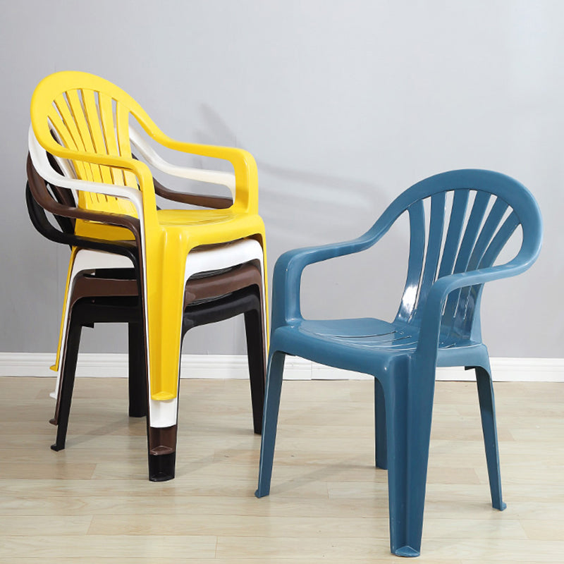 Chaises de salle à manger à bras empilables en plastique de chaise latérale Windsor de style contemporain