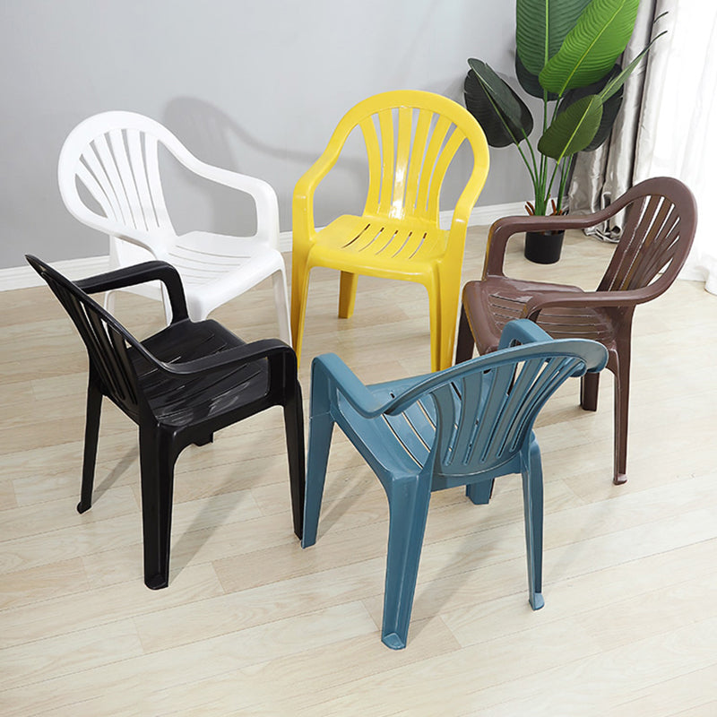 Chaises de salle à manger à bras empilables en plastique de chaise latérale Windsor de style contemporain