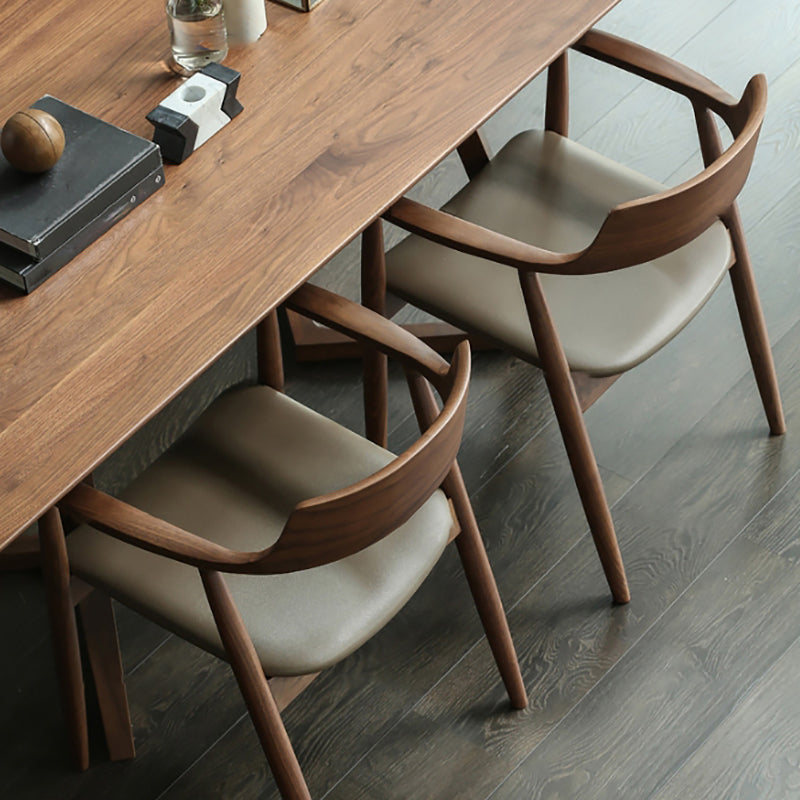 Sedia da sala da pranzo in legno tradizionale in stile sedia da pranzo.