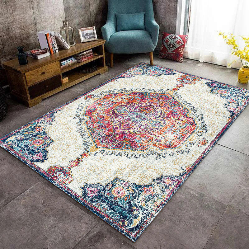 Beige Traditional Rug Polyester Graphic Rug Non-Slip Backing Rug for Living Room