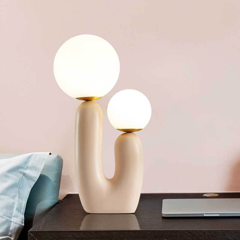 Postmodern oogverzorging Bureaulamp Minimalistisch tafellamp voor de slaapkamer van de studieruimte