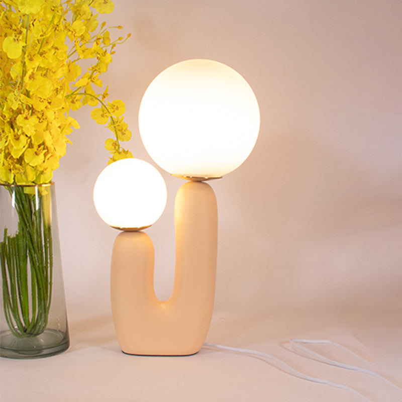 Lampada da tavolo da tavolo minimalista per la scrivania per gli occhi postmoderna per la camera da letto della sala da studio