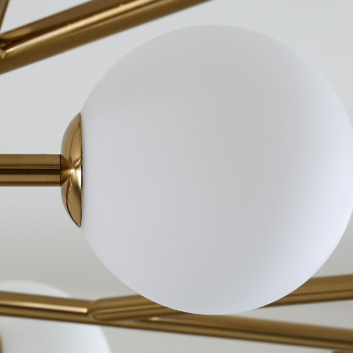 Modern Chandelier Light Fixtures Multi-Head Suspension Pendant Lamp with Glass Shade