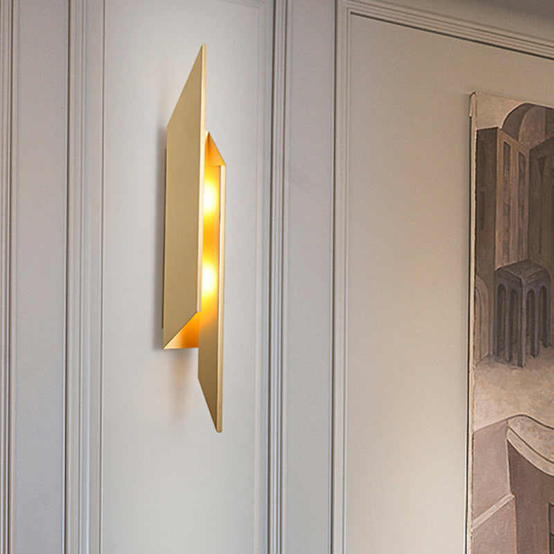 Postmodern Metal Wall Sconce 2 Head Wall Mounted Light Fixture for Bedroom