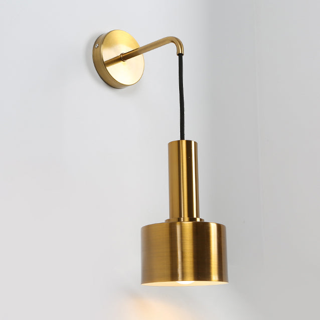 Postmodern Metal Wall Sconce 1 Blub Golden Wall Mounted Light Fixture for Bedroom