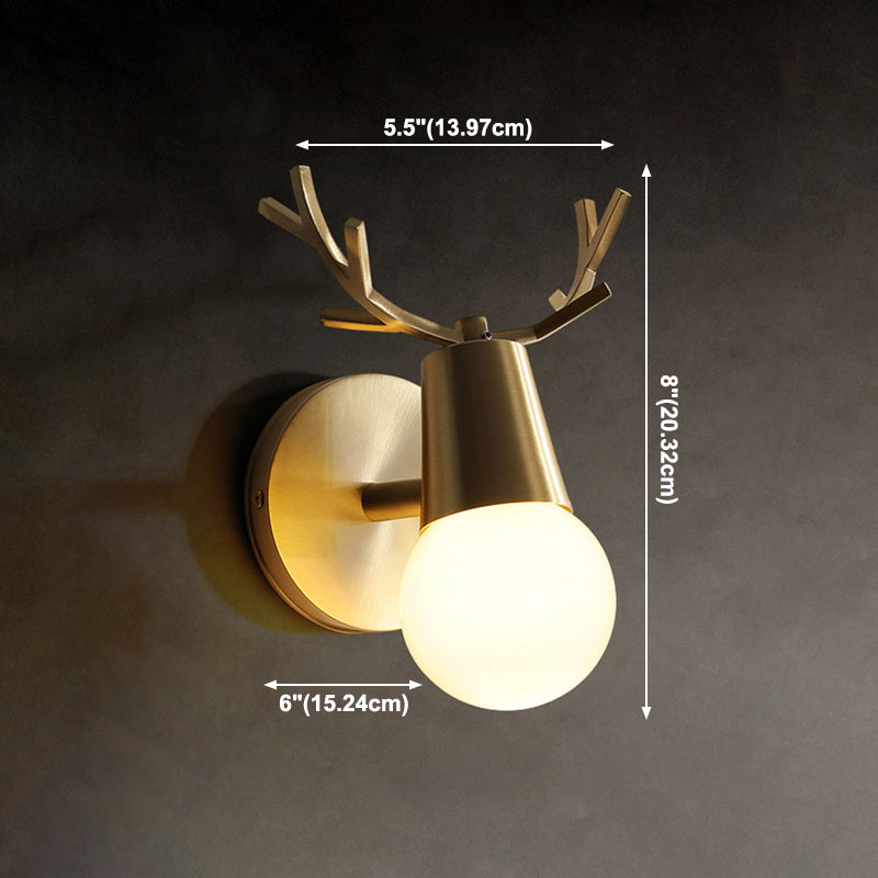 Luz de la pared de la pared de la asta de metal posmoderna de la pared dorada de la pared dorada para la sala de estar
