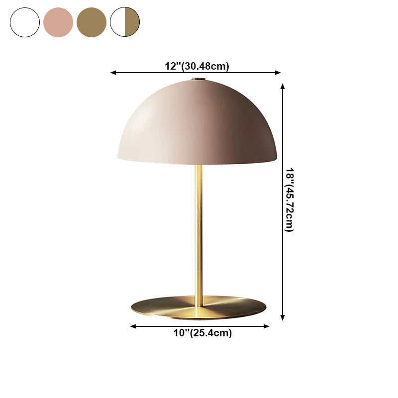Lampada da tavolo moderna e premurosa lampada da scrivania metallica per il salotto della camera da letto dello studio