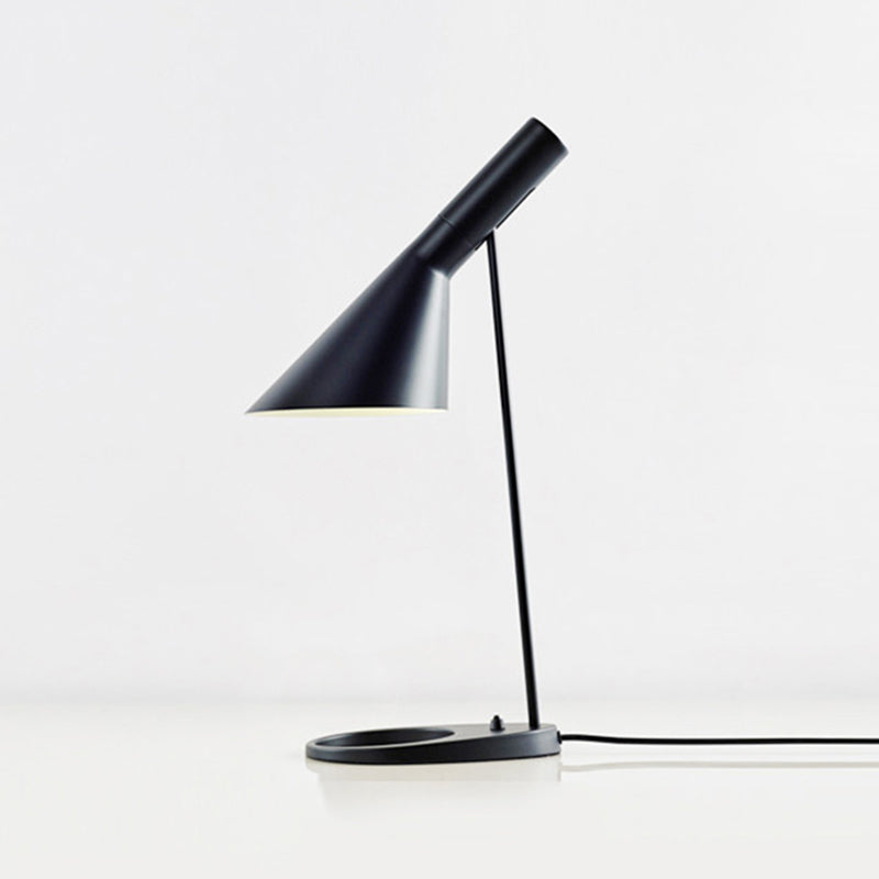 Moderni lampada da tavolo geometrica lampada da scrivania in metallo per soggiorno camera da letto