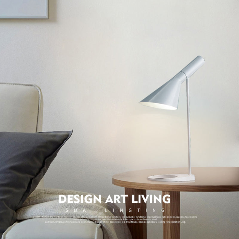 Moderni lampada da tavolo geometrica lampada da scrivania in metallo per soggiorno camera da letto