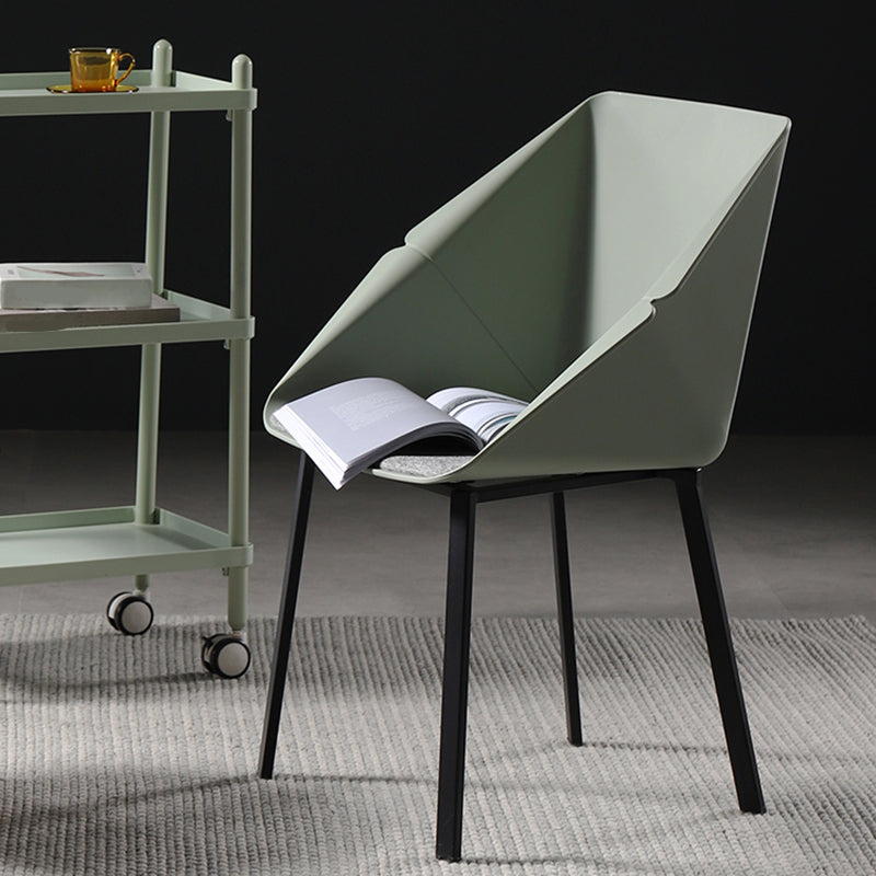 Silla de comedor de metal de estilo industrial Silla de comedor con respaldo sólido y brazo