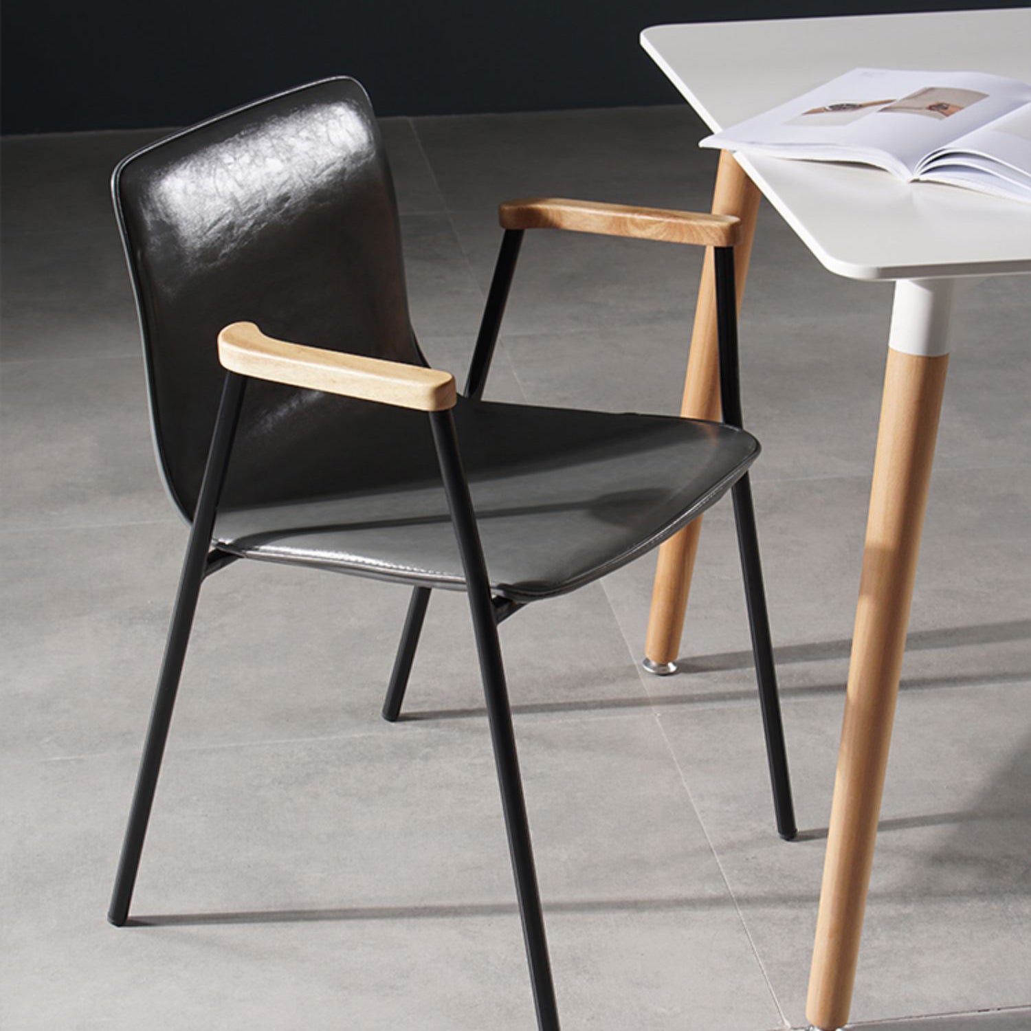 Chaises de salle à manger de style industriel, chaises d'appoint avec bras de cuisine et pieds en métal