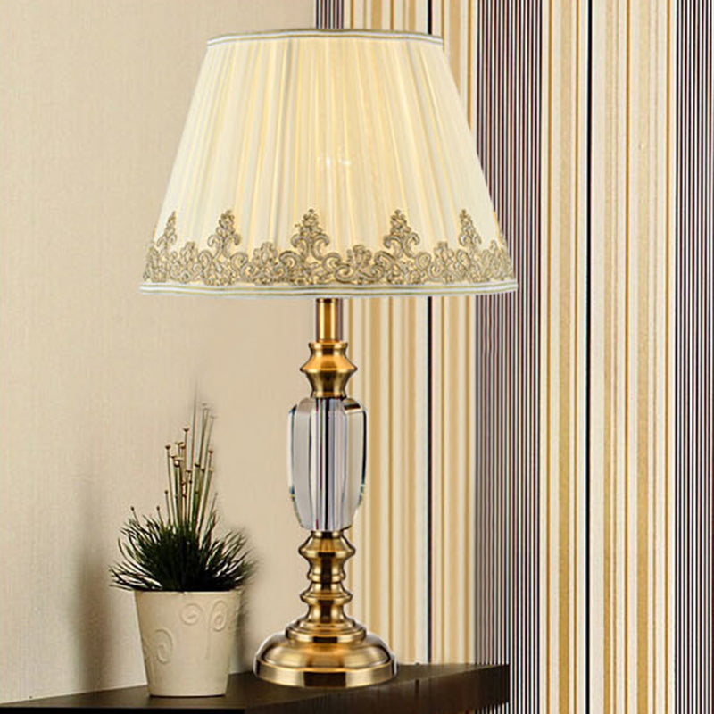 Beige Flare Desk Light Modernist 1 Bulb Fabric Night Table Lamp met metalen basis