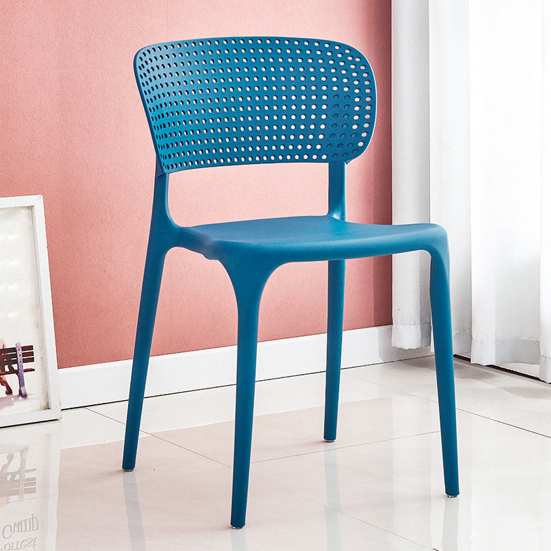 Chaise sans bras de salle à manger en plastique de style contemporain, chaises latérales de salle à manger à dos ouvert