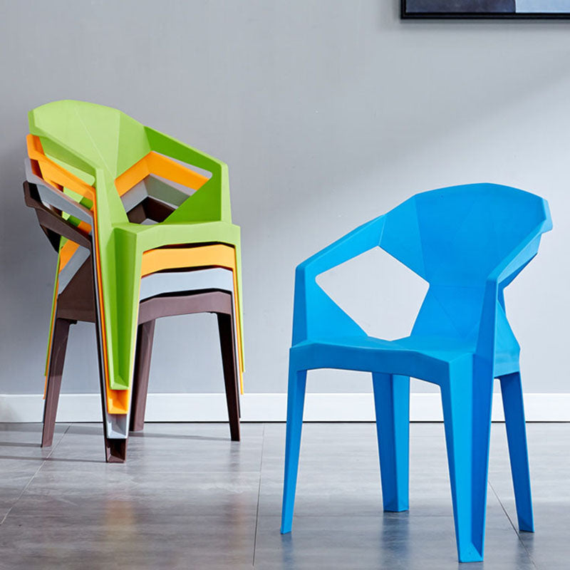 Chaises de salle à manger de style contemporain Chaises d'appoint avec accoudoirs en plastique pour cuisine (Ensemble de 4)