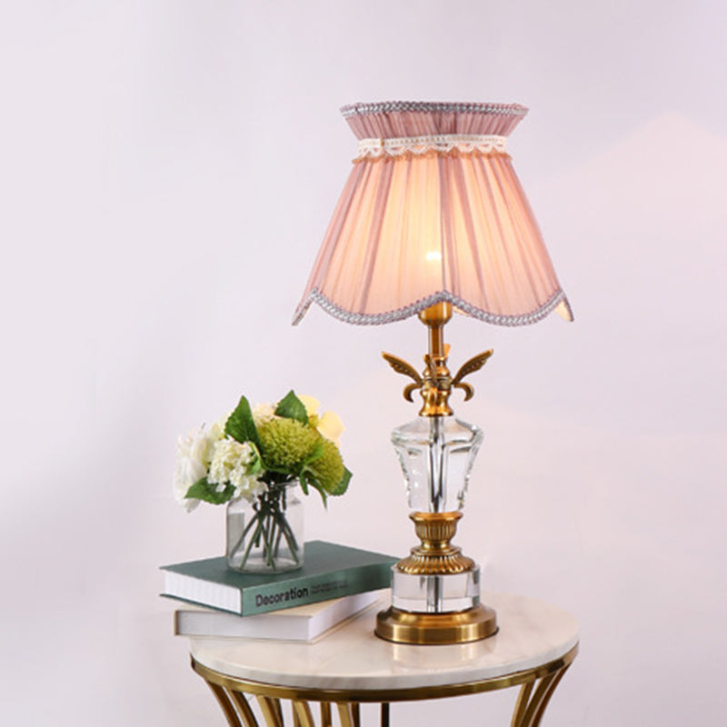 Lampada da tavolo smerlata in tessuto modernista a 1 lampadina da lettura in rosa con finiture intrecciate