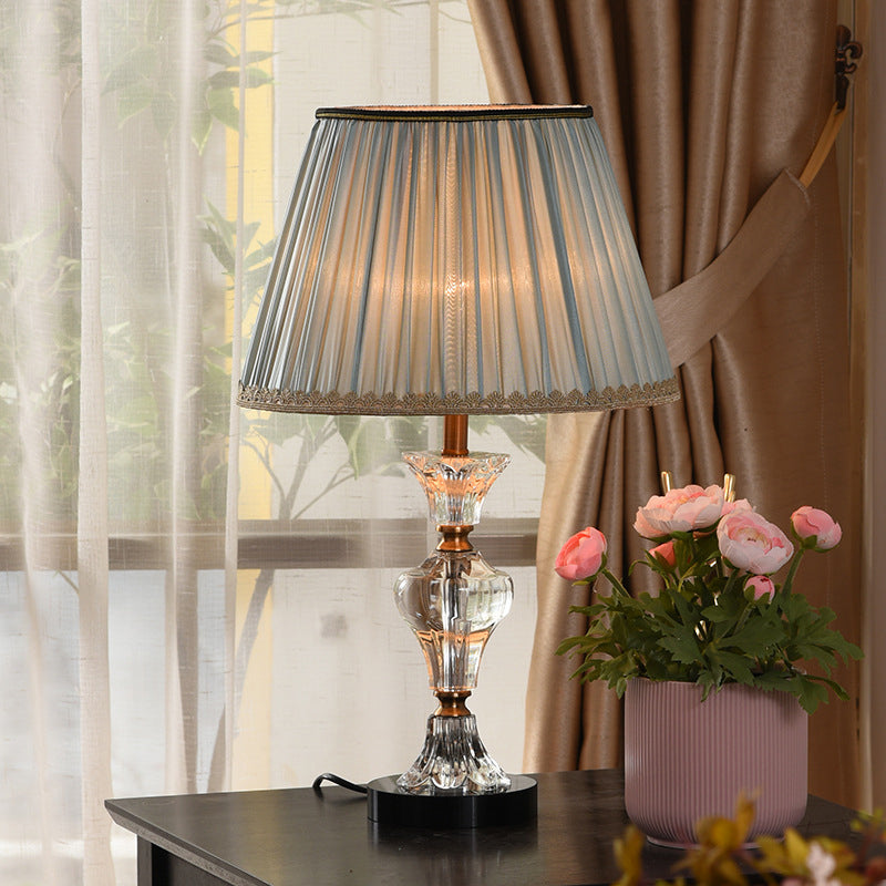 1 lampe de table de la tête de la tête moderniste rouge / bleu Lumière avec une teinte en tissu conique