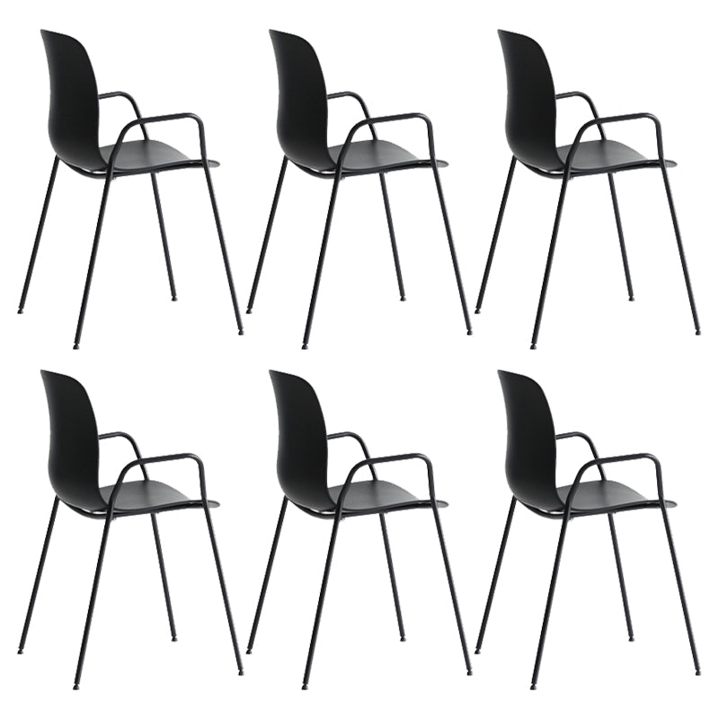 Silla plástica industrial del brazo de la sala de reuniones con parte posterior sólida del final mate que cena la silla