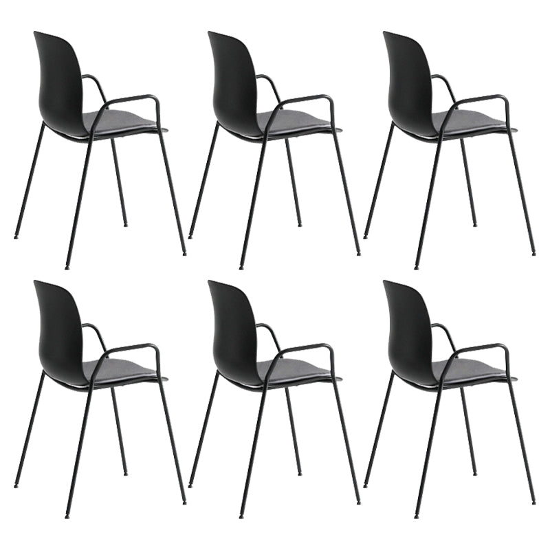 Silla plástica industrial del brazo de la sala de reuniones con parte posterior sólida del final mate que cena la silla
