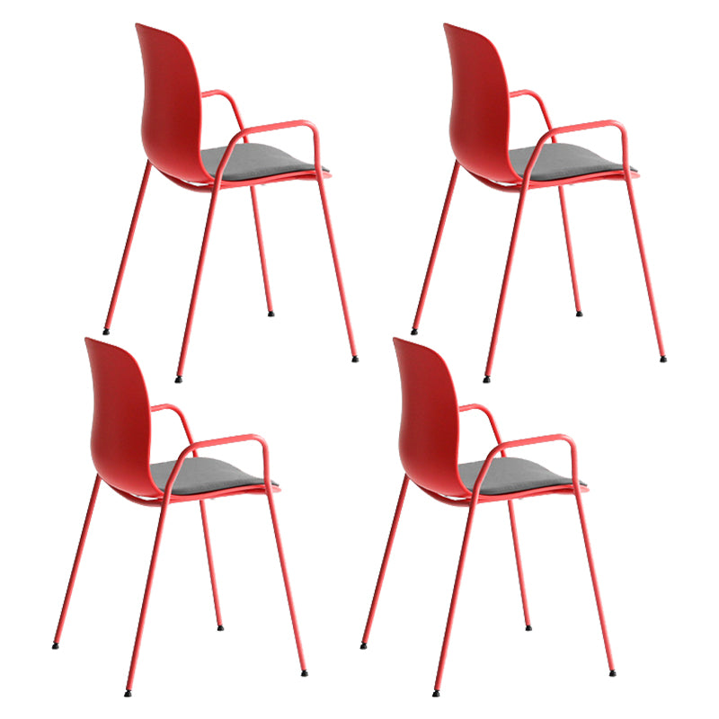 Silla plástica industrial del brazo de la sala de reuniones con parte posterior sólida del final mate que cena la silla