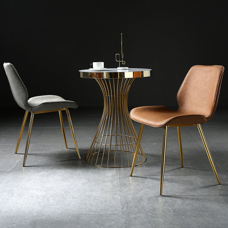 Cocina de estilo moderno que cena el metal de la silla que cena la silla lateral sin brazos del respaldo